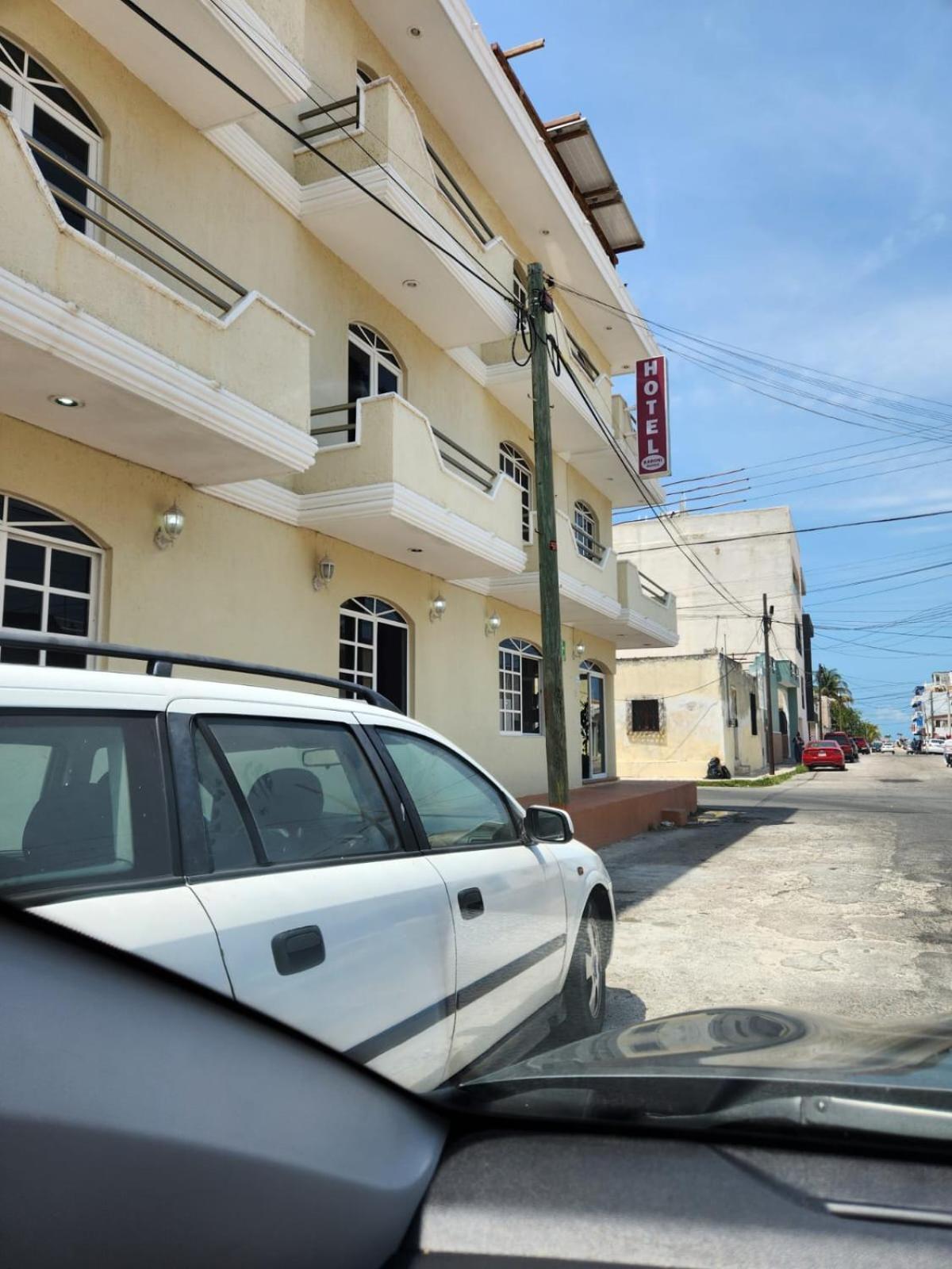 Hotel Baroni プログレソ エクステリア 写真